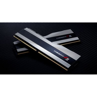 G.Skill 32 GB (2x16GB) DDR5 6000 MHz Trident Z5 RGB Silver (F5-6000J4040F16GX2-TZ5RS) 306326 фото
